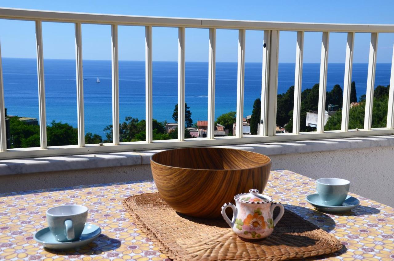 Penthouse Mare E Monti Lägenhet Tropea Exteriör bild