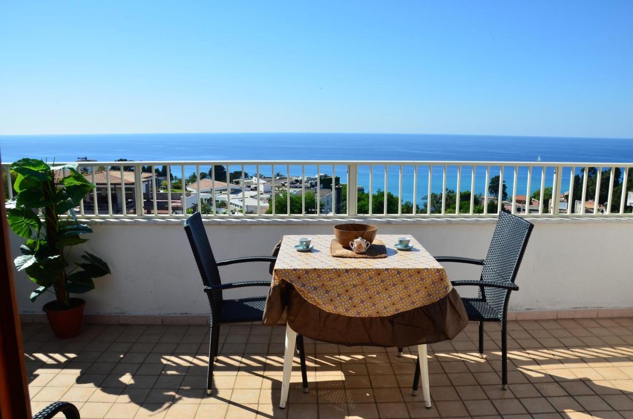 Penthouse Mare E Monti Lägenhet Tropea Exteriör bild